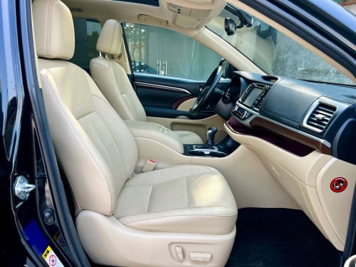 TOYOTA Highlander Limited 2015 7កៅអី