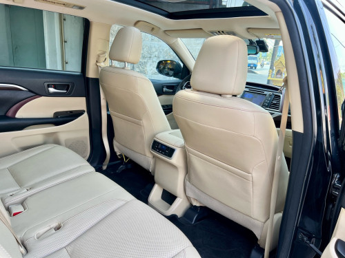 TOYOTA Highlander Limited 2015 7កៅអី