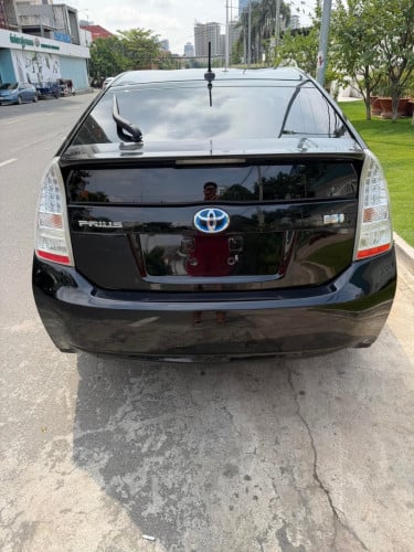 Toyota Prius 010 ឡានមូល ក្រដាស់ពន្ធ