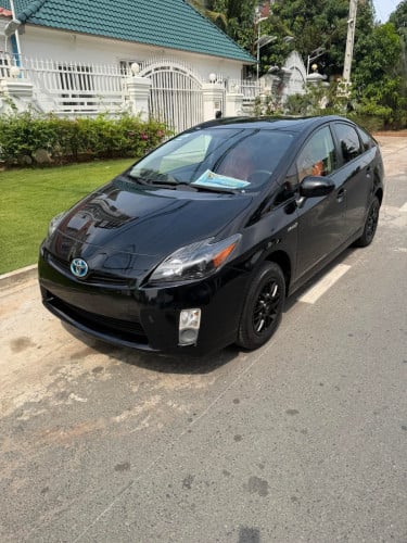 Toyota Prius 010 ឡានមូល ក្រដាស់ពន្ធ