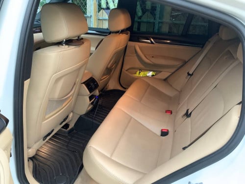 ជួលCar for rent租車Toyota Yaris cross 2024 & BMW X4 2025