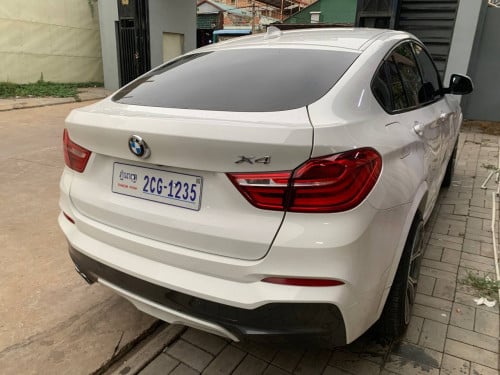 ជួលCar for rent租車Toyota Yaris cross 2024 & BMW X4 2025