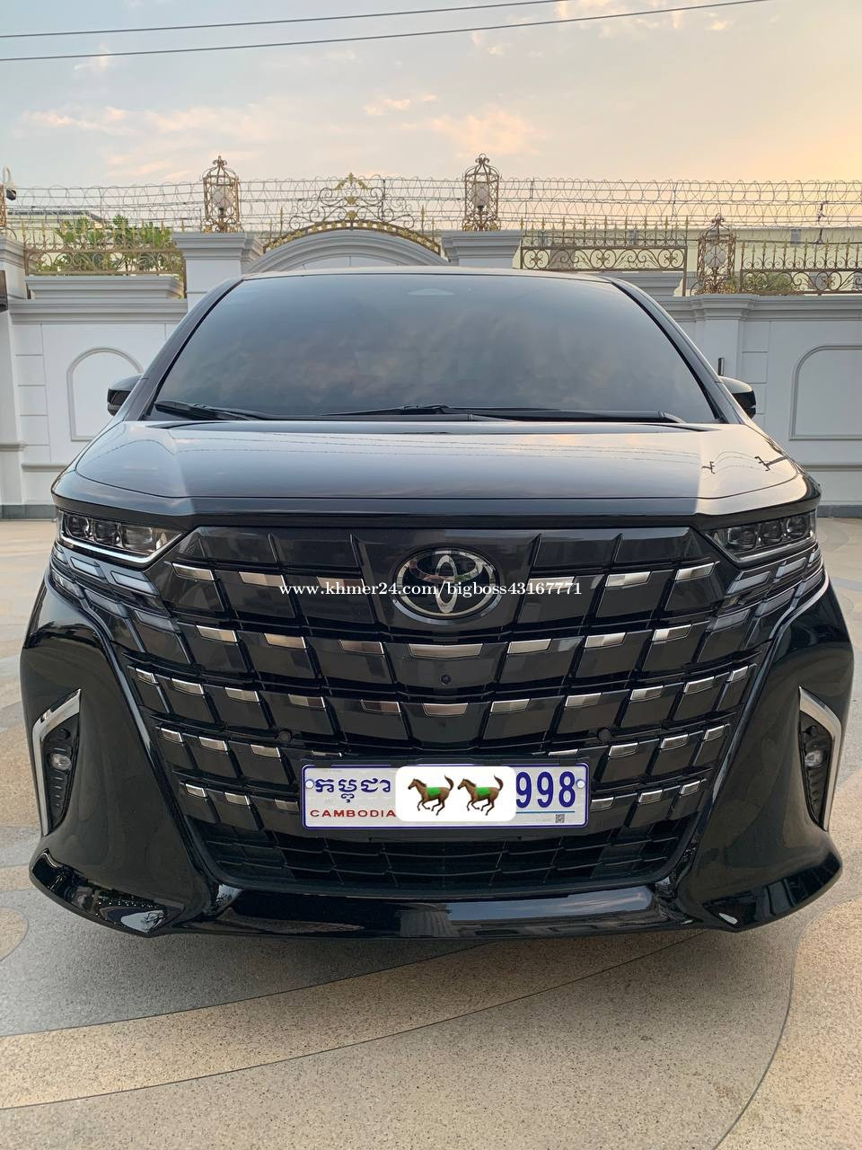 Toyota Alphard 2024