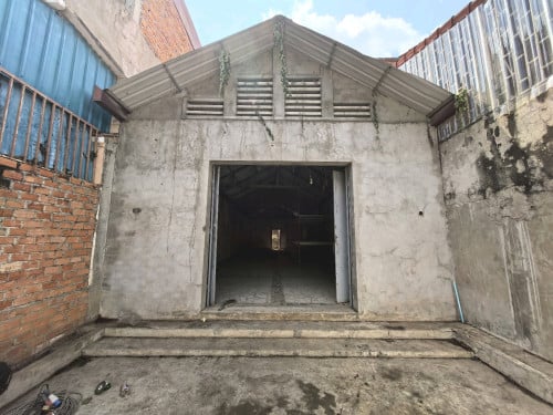 ឃ្លាំងជួល