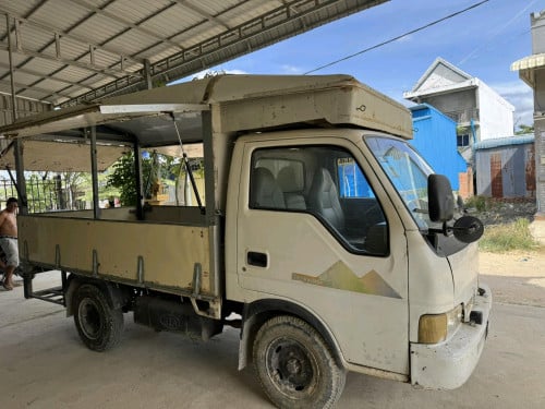 ឡានលក់បន្ទាន់