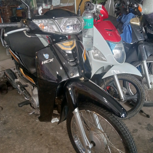 ហាង លឹម ហ៑ួរ មានសេវ៉ាបង់រំលួស ទិញដាច់ វៃដូរ ទាំងម៉ូតូថ្មី១តឹក
