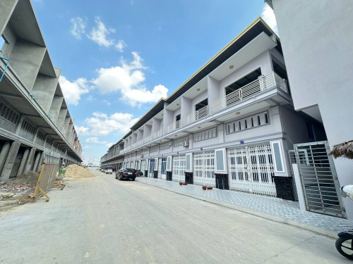 ផ្ទះអាជីវកម្មជិតផ្លូវ 2004 តម្លៃមហាល្អ 😍