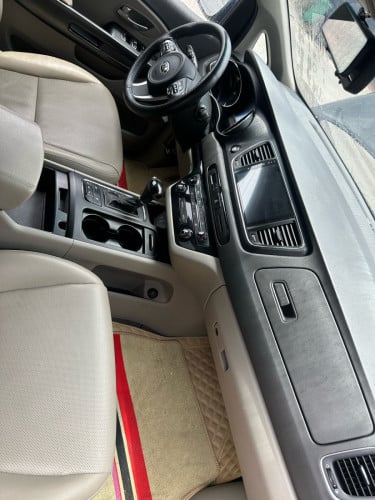 KIA CARNIVAL ឆ្នាំ2016 ឡានថ្មីស្អាត 18500$ចចារ