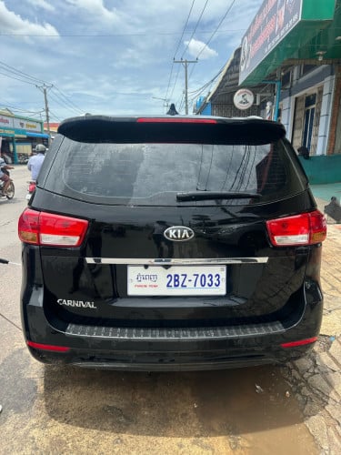 KIA CARNIVAL ឆ្នាំ2016 ឡានថ្មីស្អាត 18500$ចចារ