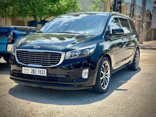KIA CARNIVAL ឆ្នាំ2016 ឡានថ្មីស្អាត 18500$ចចារ