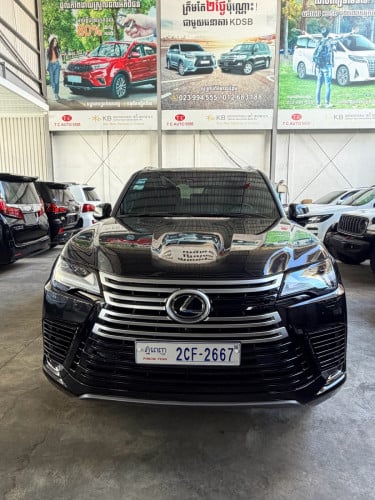 🚖 lexus LX600 turbo sport ឆ្នាំ2024