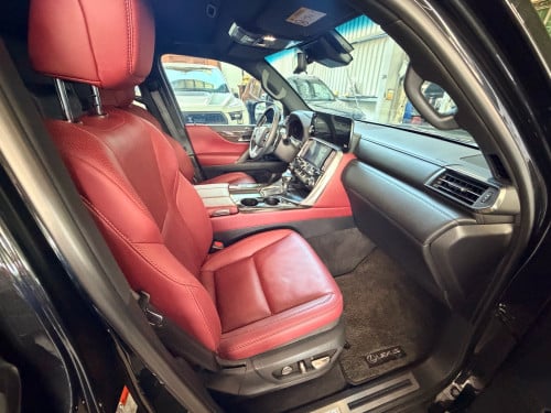 🚖 lexus LX600 turbo sport ឆ្នាំ2024