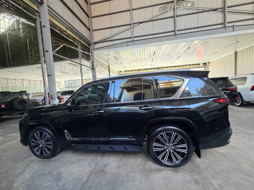 🚖 lexus LX600 turbo sport ឆ្នាំ2024