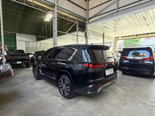🚖 lexus LX600 turbo sport ឆ្នាំ2024