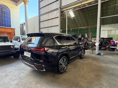 🚖 lexus LX600 turbo sport ឆ្នាំ2024
