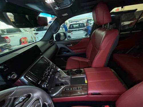 🚖 lexus LX600 turbo sport ឆ្នាំ2024