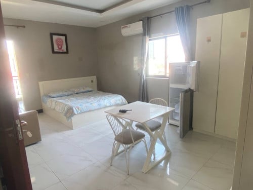 250$ close to Olympic mall city