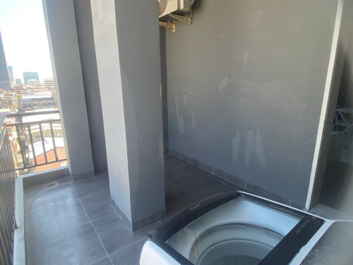 250$ close to Olympic mall city