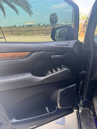 Alphard015 ឡើង022LM350h full មានលុយ23000$ដកឡានបានភ្លាម