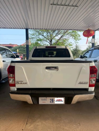 ISUZU D-MAX 2013