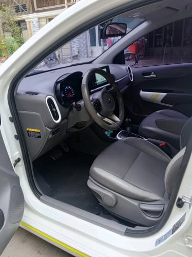 Kia morning 017 GT-line full options ខ្ចីញេញ