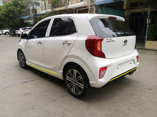 Kia morning 017 GT-line full options ខ្ចីញេញ