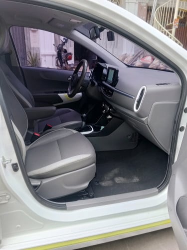 Kia morning 017 GT-line full options ខ្ចីញេញ