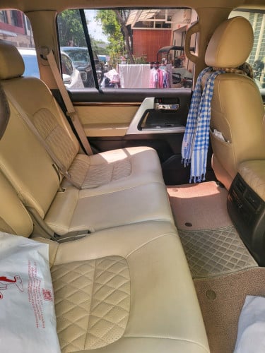 Landcruer2010 ឡើង021