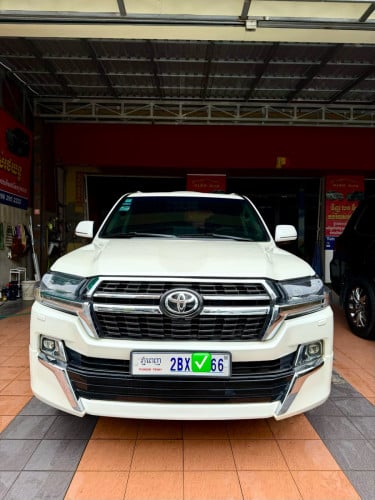 Landcruiser 2011ឡើង21 ខួប60 Fulloption ស្ពិចអារ៉ាប់