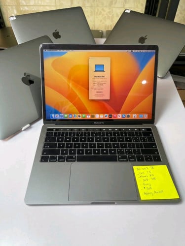 Macbook Proឆ្នាំ2017 Touch Bar