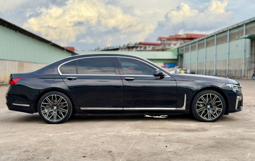 sell bmw 7series 2012 upgrade 2021តួវែង