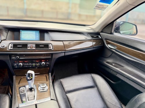 sell bmw 7series 2012 upgrade 2021តួវែង