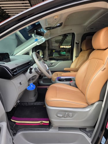 STARIA 2023 9seat