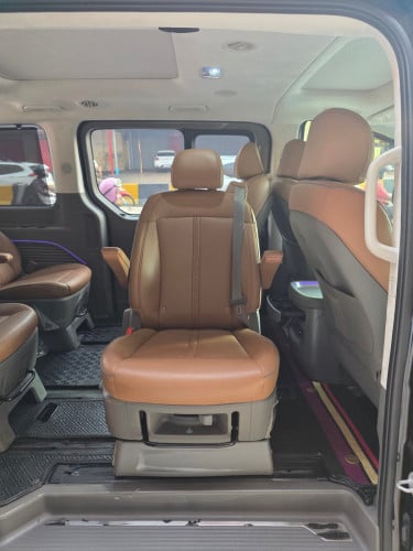 STARIA 2023 9seat