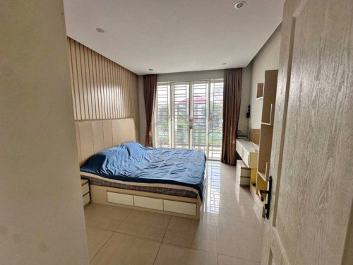Townhouse 4 Bedrooms for RENT near CHIP MONG Sen Sok Mall