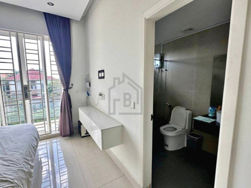 Townhouse 4 Bedrooms for RENT near CHIP MONG Sen Sok Mall