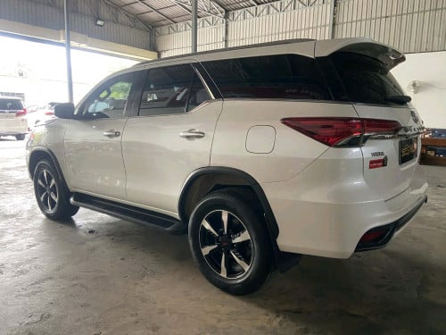 Toyota Fortuner(  TRD  ) 2020