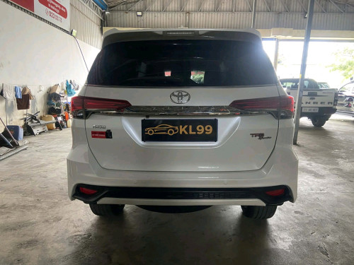 Toyota Fortuner(  TRD  ) 2020