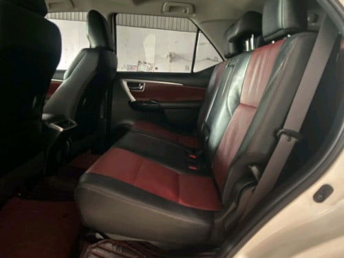 Toyota Fortuner(  TRD  ) 2020
