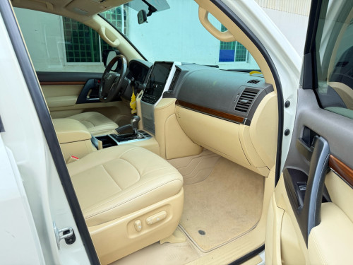 TOYOTA Land Cruiser V6 Full option ម្ចាស់ដើម,Year:2016