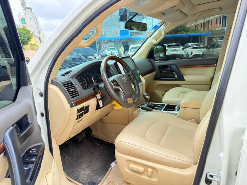TOYOTA Land Cruiser V6 Full option ម្ចាស់ដើម,Year:2016