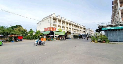 ដីលក់បន្ទាន់ ៖ ជិតសាលាវិចិត្រសិល្បៈ ផ្លូវម៉ុងឬទ្ធី