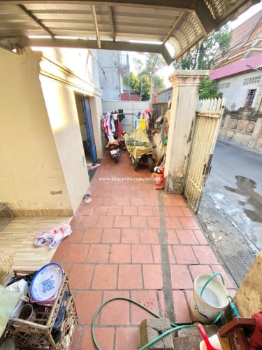 ដីនិងផ្ទះលក់បន្ទាន់