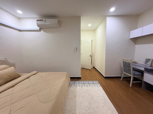 ផ្ទះល្វែងកូនកាត់ ជួល 200$ ក្នុង មួយខែ