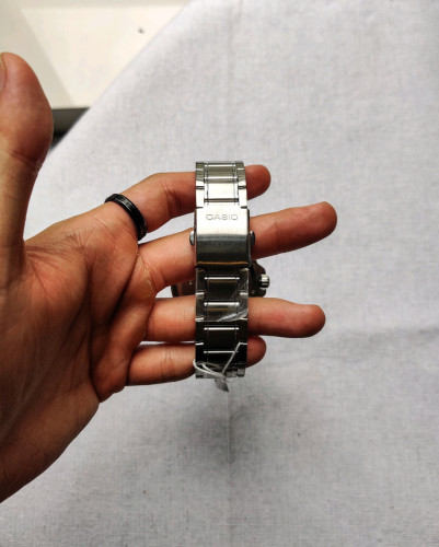 នាឡិកា Brand New Authentic Casio MDV-107D-1A1V