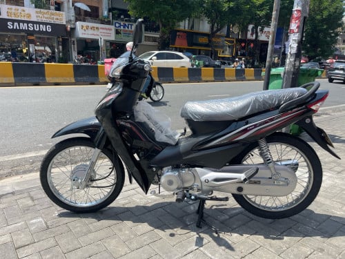 ម៉ូតូថ្មី. GNE.