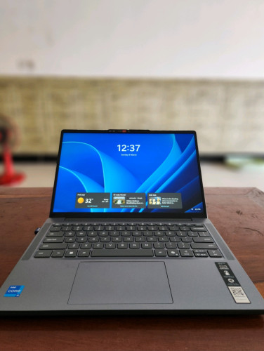 នៅថ្មីខ្លាំង Lenovo Ideapad Slim 3