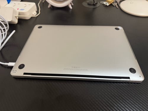 99% MacBook Pro 2020 | 13-inch | Intel Core i7 | 32GB RAM | 512GB Hard Drive