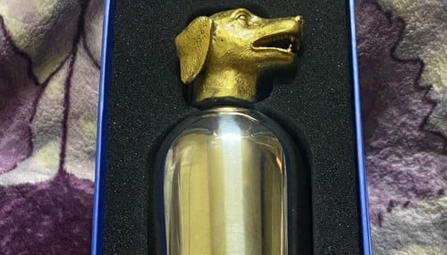 ដបដាក់ទឹក ឬស្រា limited edition for sale with box 99% new