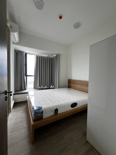 Condo for rent, 60 meters road (urban village) Special price only 400$ (floor 33)